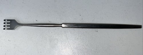 KLS Martin Retractor 16.5 cm Sharp Cut 15-100-04-07