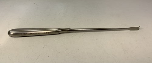 D7784 V. Mueller Scoville Straight 6.4mm Tip Neuro Retractor 22.2cm Long NL5760