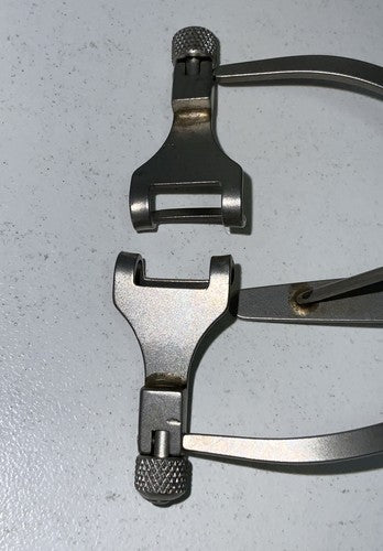 Storz E4006 Fenestrated Maumenee-Park Speculum Eye Retractor