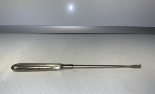 D7784 V. Mueller Scoville Straight 6.4mm Tip Neuro Retractor 22.2cm Long NL5760