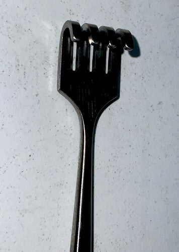 KLS Retractor Blunt 16.5cm 15-101-04