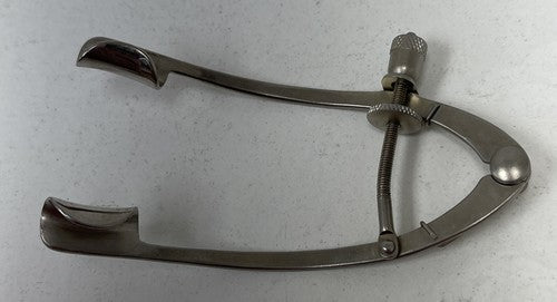 Storz E4056 Lancaster Eye Speculum 15mm Blade Spring Controlled Spread of Blades