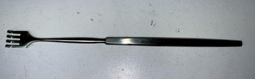KLS Martin Retractor  16.5 cm Sharp Cut 15-100-04-07