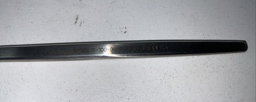 KLS Martin Retractor  16.5 cm Sharp Cut 15-100-04-07