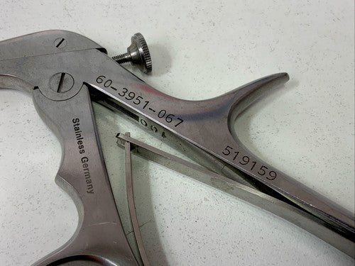 Zimmer Surgical Orthopedic Toothed Grasping Forceps 60-3951-67