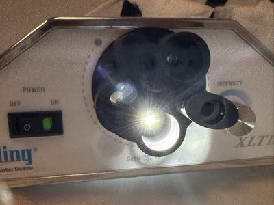 Teleflex Pilling XLT XenaLight Aculux Illuminator White  Fiberoptic Head Lamp