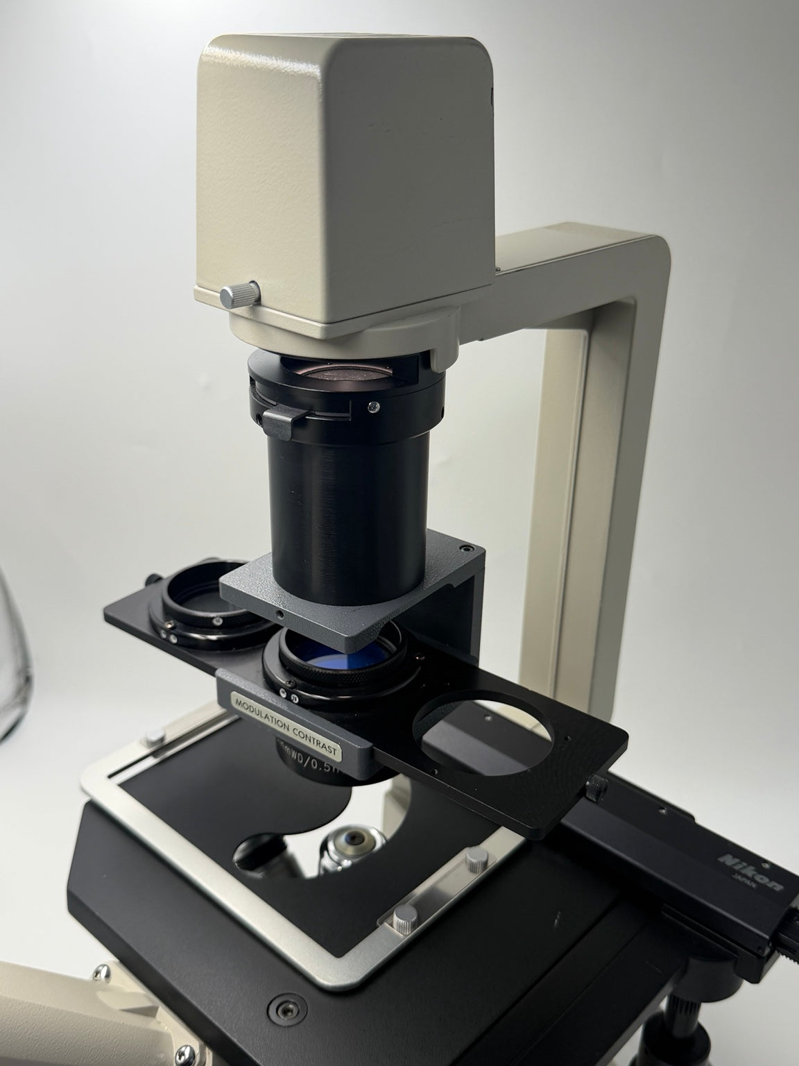Nikon TMS inverted microscope Hoffman modulation contrast condenser