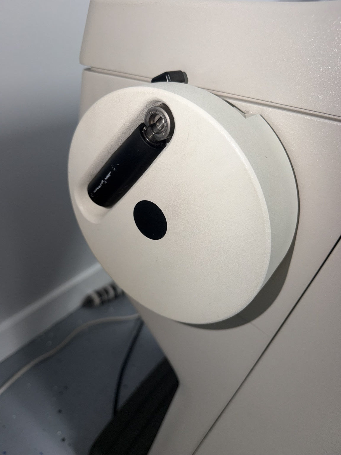 Sakura Tissue-Tek Cryo3 Flex 6200R handwheel