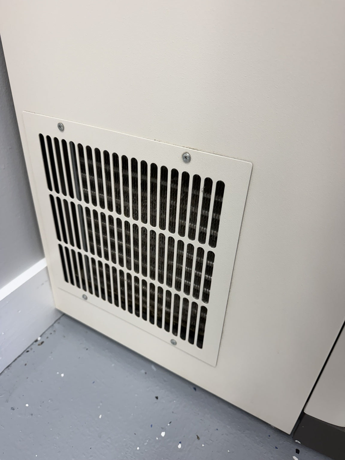 Sakura Tissue-Tek Cryo3 Flex 6200R side ventilation panel